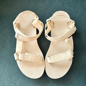 Women’s Original Universal White Teva Sandals